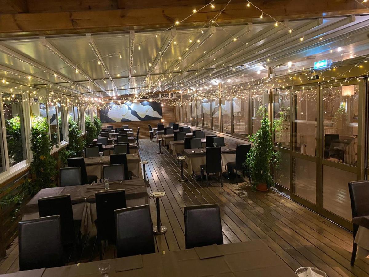 Rouge Hotel International Милано Мартима Екстериор снимка