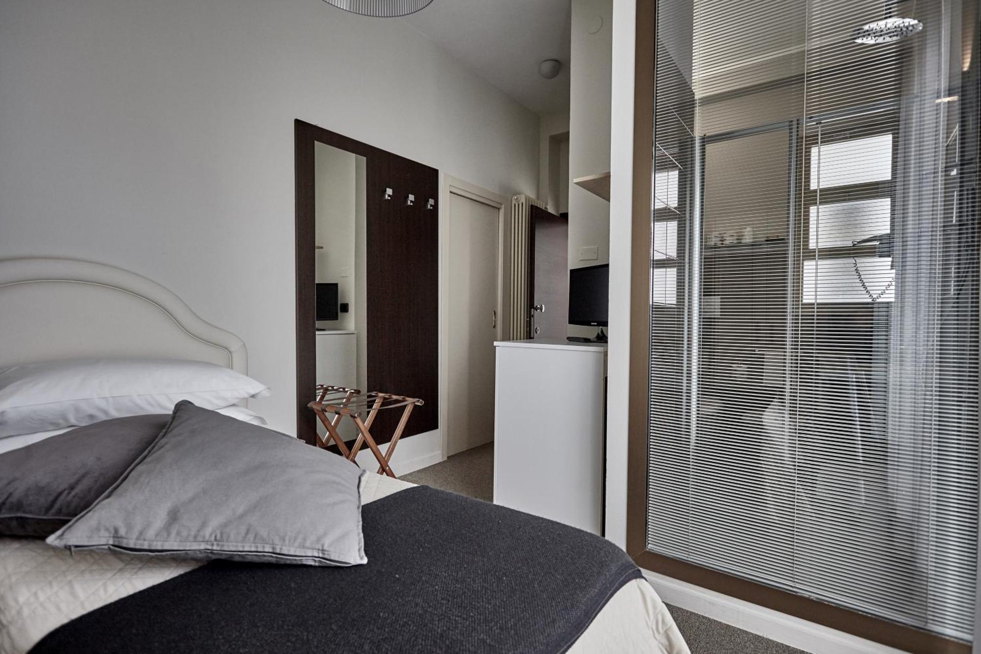 Rouge Hotel International Милано Мартима Екстериор снимка